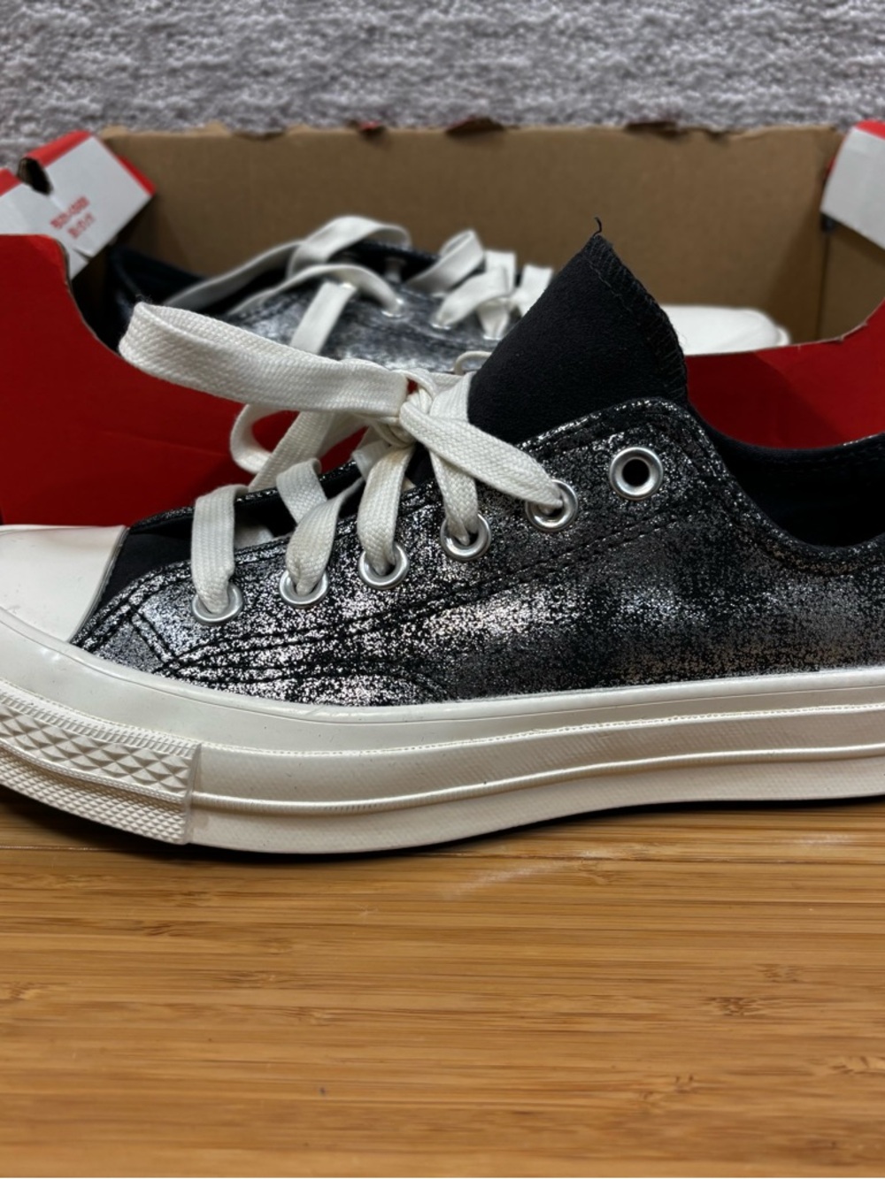 CHUCK 70 LOW 'SUEDE SHIMMER - VAMP PYRE BLACK Woman’s Sz 6.5 A10379C - Picture 4 of 9